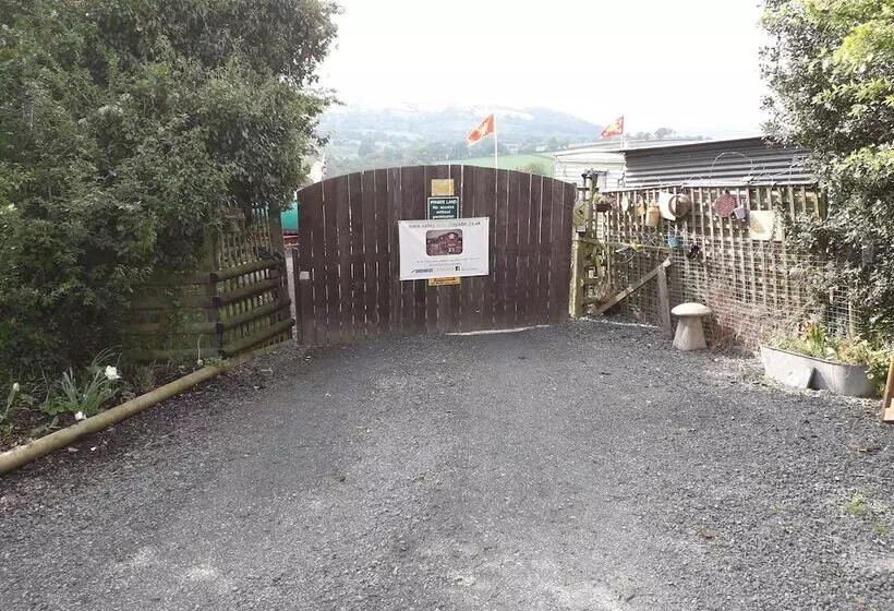 Rosie Traditional Gypsy Wagon