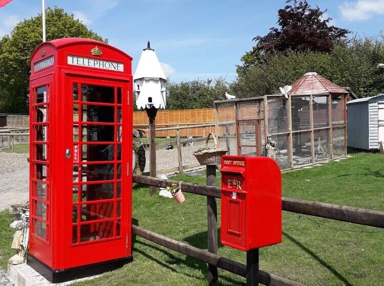 Rosie Traditional Gypsy Wagon