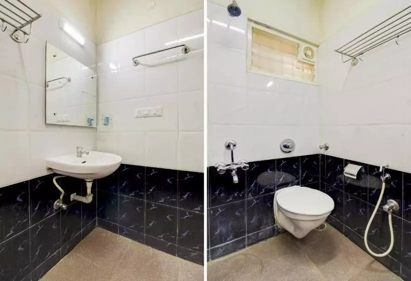 Hotel Nar Comforts [unit Of Narayani Guest House]