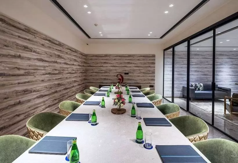 Hotelli Radisson Blu Mumbai International Airport