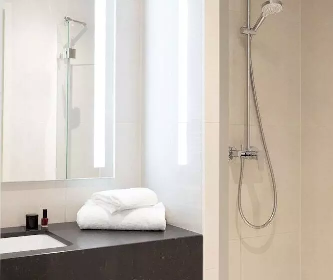 هتل Residhome Luxembourg Eschbelval