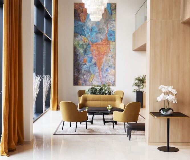 هتل Residhome Luxembourg Eschbelval