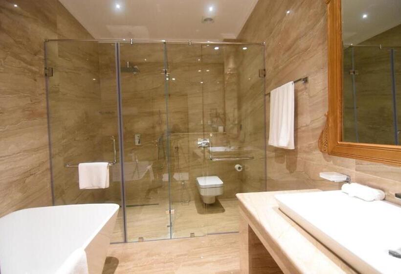 Araliya Red   Budget Friendly Hotel  Where You Find Stunning 360 Panoramic View Of Nuwara Eliya