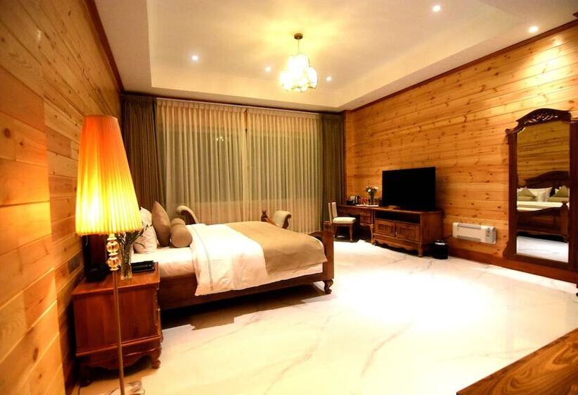 Araliya Red   Budget Friendly Hotel  Where You Find Stunning 360 Panoramic View Of Nuwara Eliya