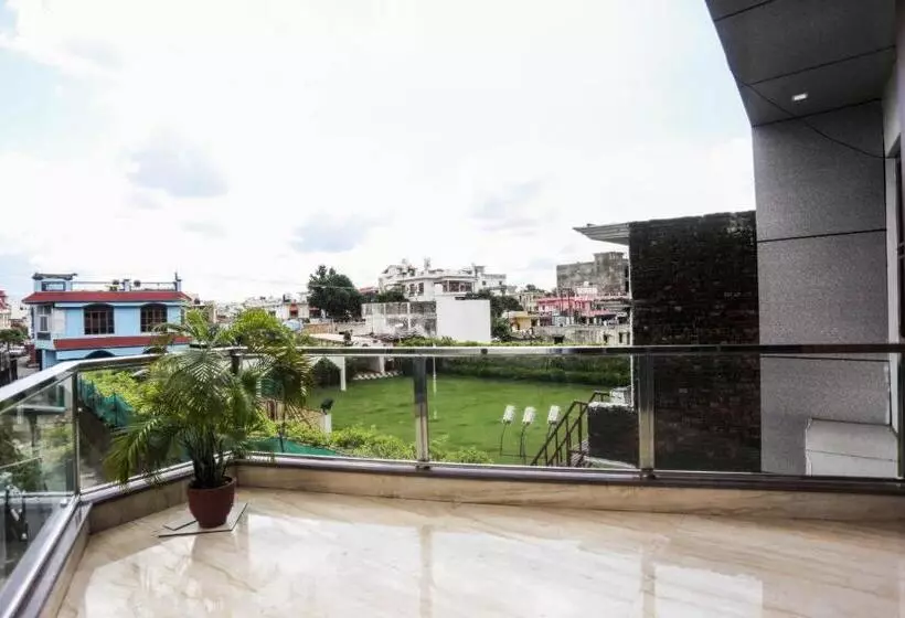Hotelli Flagship 48731 Pradeep Hostel