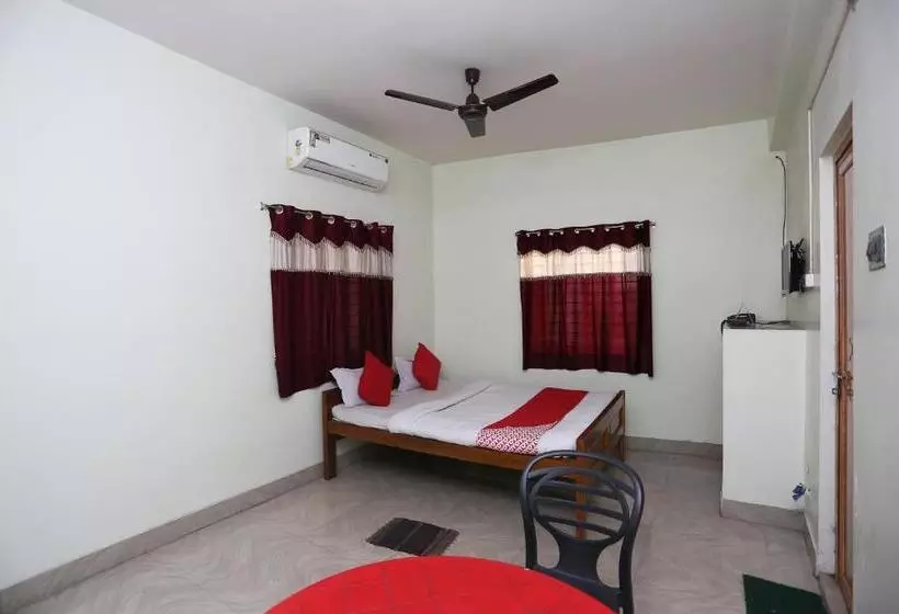 Hotelli Oyo 27733 Asansol Inn