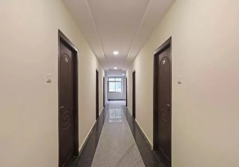 هتل O Shiridi Residency Near Birla Mandir