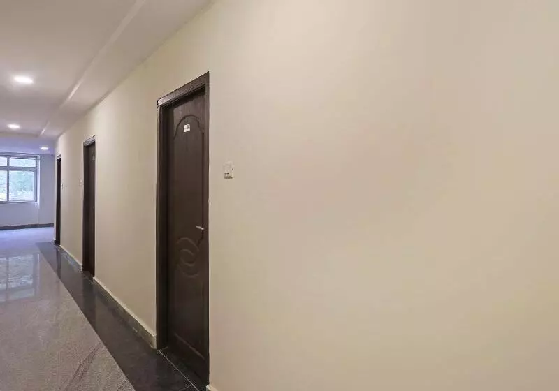 هتل O Shiridi Residency Near Birla Mandir