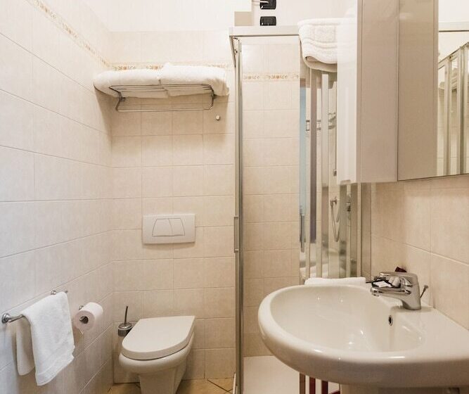 בית מלון כפרי Parini