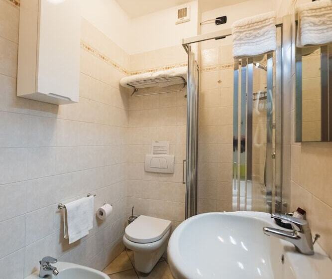 בית מלון כפרי Parini