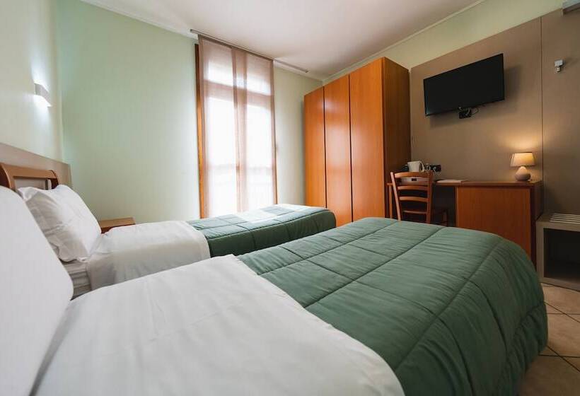 בית מלון כפרי Parini