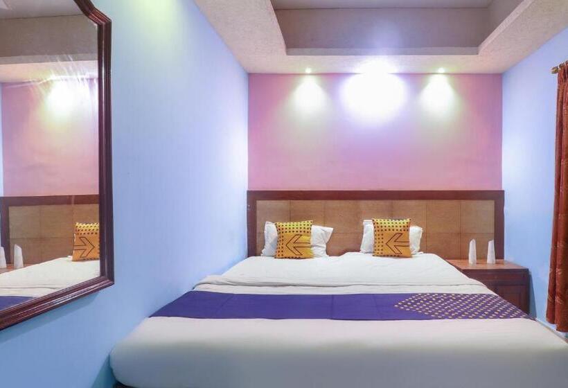 Spot On 75963 Hotel Prince