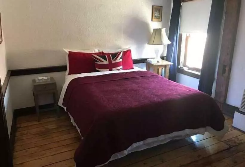 Hotelli The Olde Angel Inn