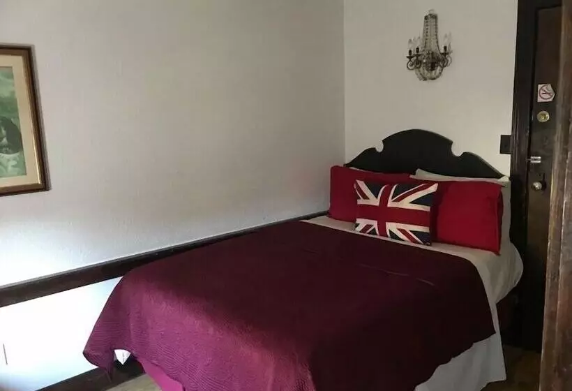 Hotelli The Olde Angel Inn