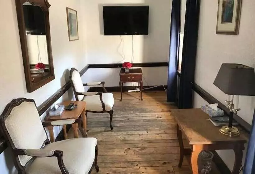 Hotelli The Olde Angel Inn