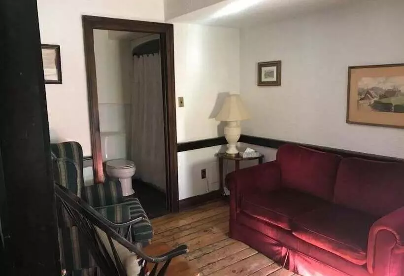 Hotelli The Olde Angel Inn