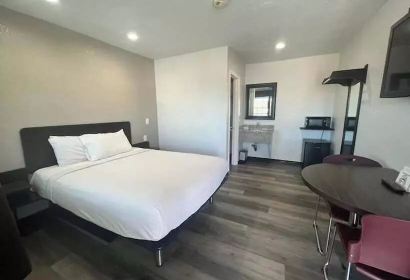 モーテル High Desert Inn