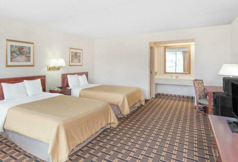 فندق على الطريق Relax Inn Greeneville