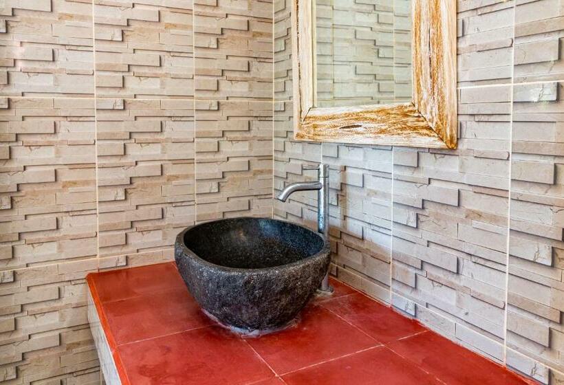 펜션 Dicky Guest House Batu Bolong