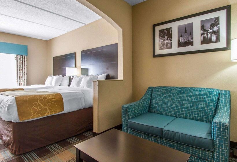 호텔 Comfort Suites Airport