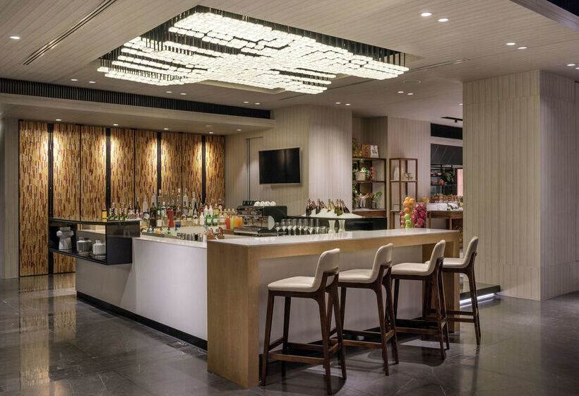 هتل Doubletree By Hilton Bangkok Ploenchit