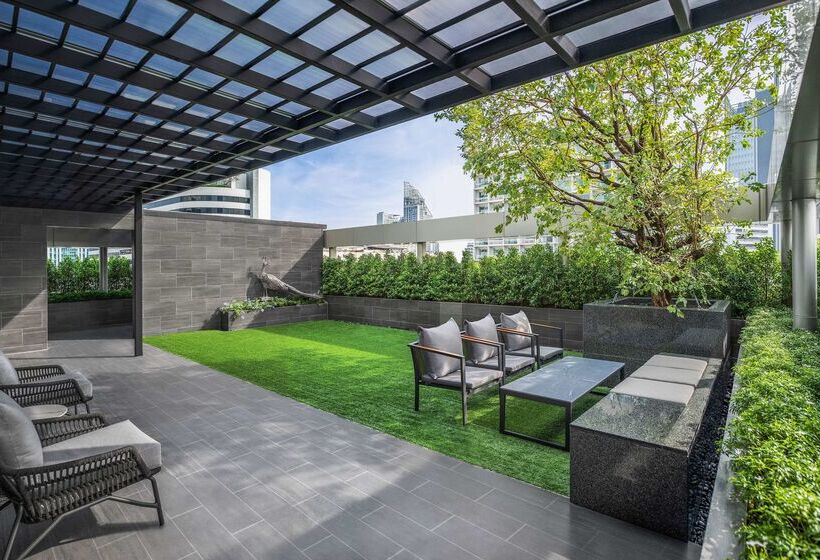 هتل Doubletree By Hilton Bangkok Ploenchit