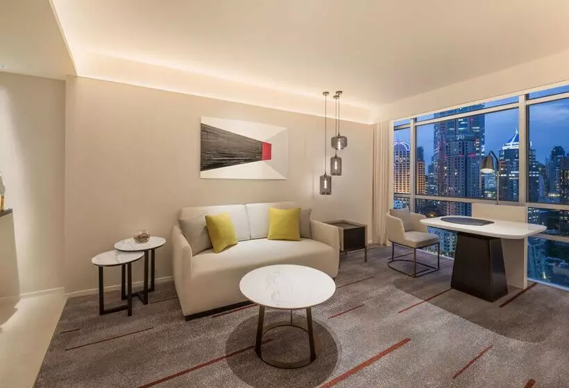 Szálloda Doubletree By Hilton Bangkok Ploenchit