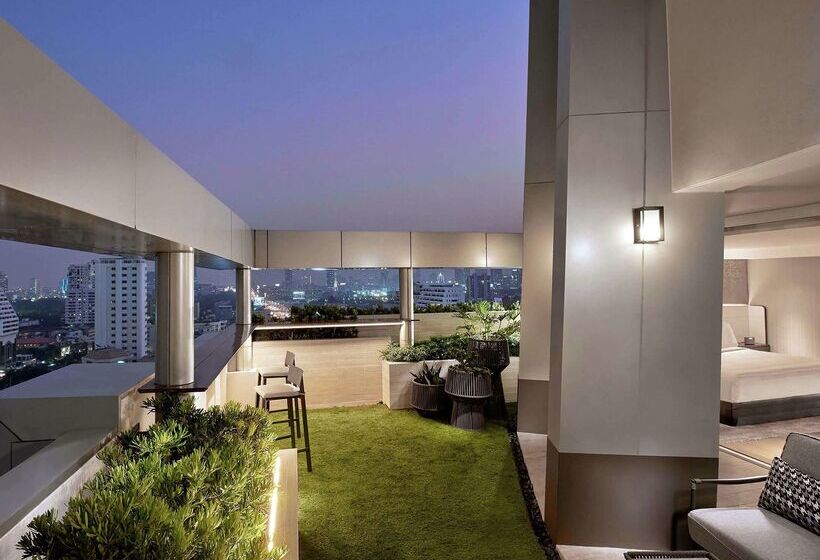 هتل Doubletree By Hilton Bangkok Ploenchit