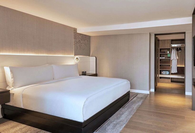 هتل Doubletree By Hilton Bangkok Ploenchit