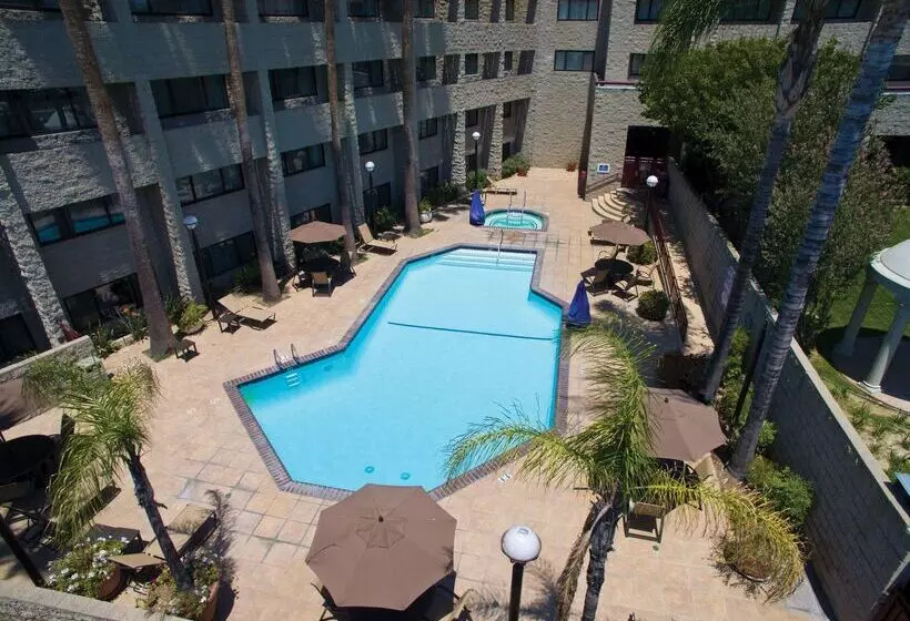 هتل Doubletree By Hilton Los Angeles Rosemead