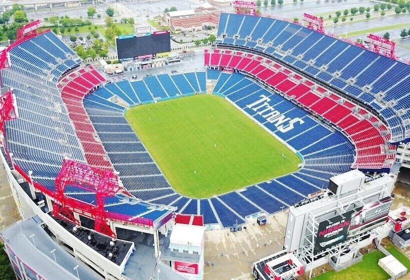 هتل Holiday Inn Express Nashville Downtown Broadway, An Ihg