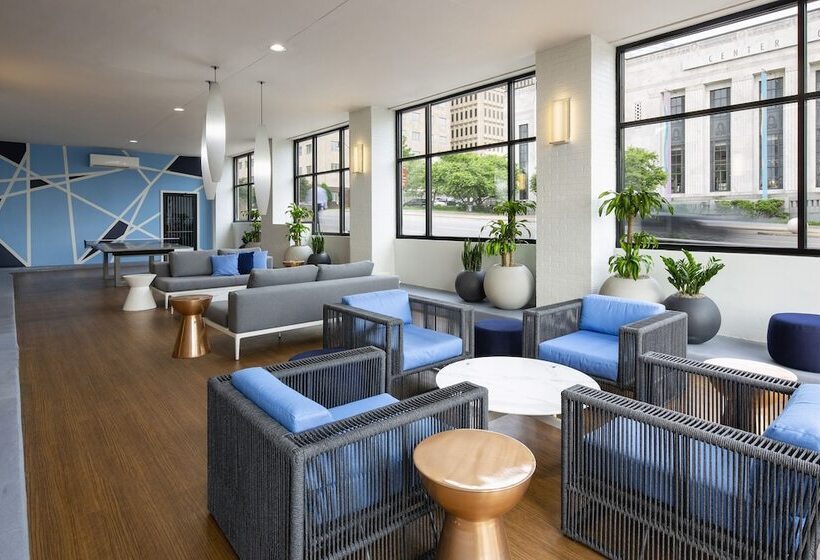 هتل Holiday Inn Express Nashville Downtown Broadway, An Ihg