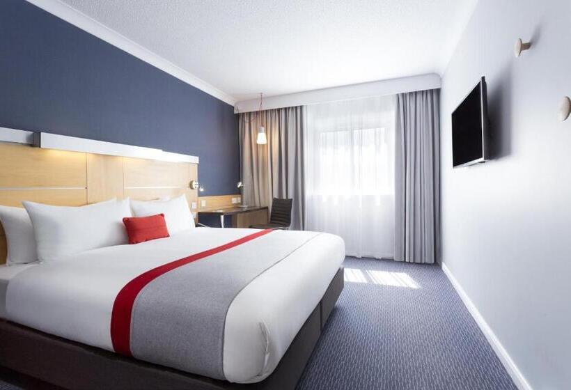 هتل Holiday Inn Express Southampton   M27, J7, An Ihg