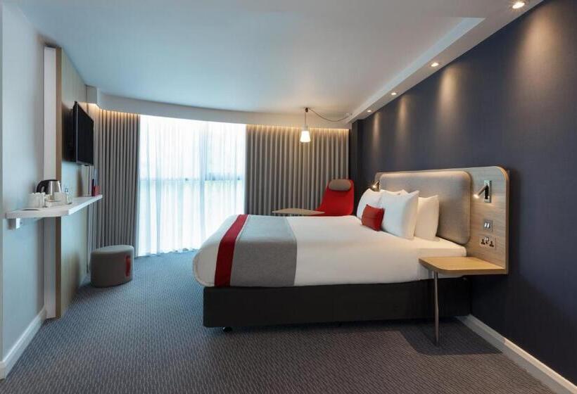 هتل Holiday Inn Express Southampton   M27, J7, An Ihg