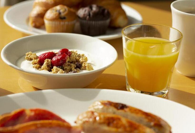 هتل Holiday Inn Express Southampton   M27, J7, An Ihg