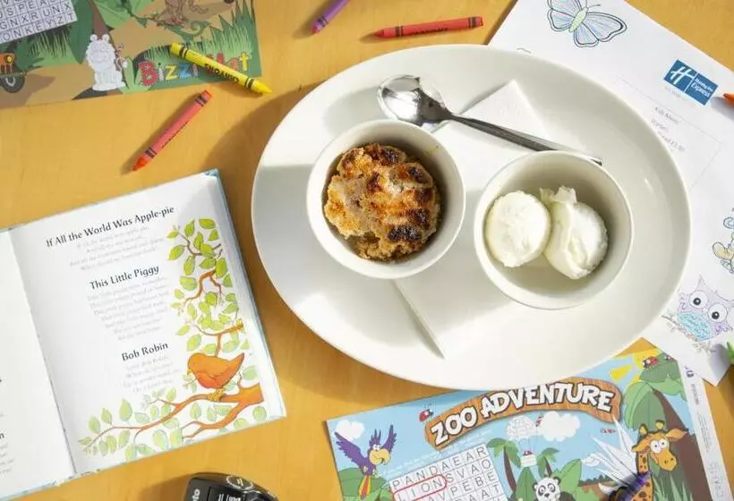 בית מלון כפרי Holiday Inn Express Southampton   M27, J7, An Ihg