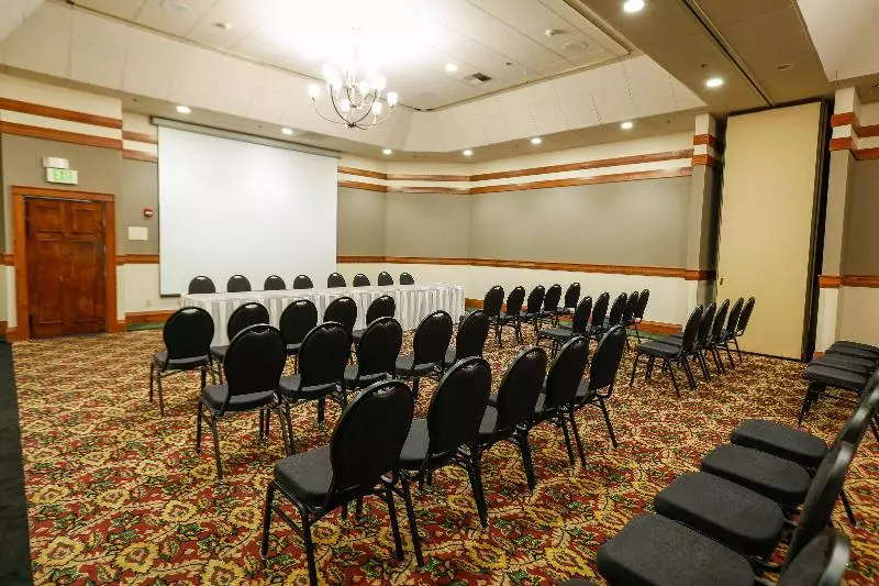 هتل Holiday Inn West Yellowstone, An Ihg