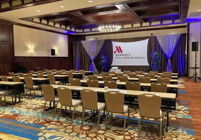 בית מלון כפרי Hollywood Beach Marriott