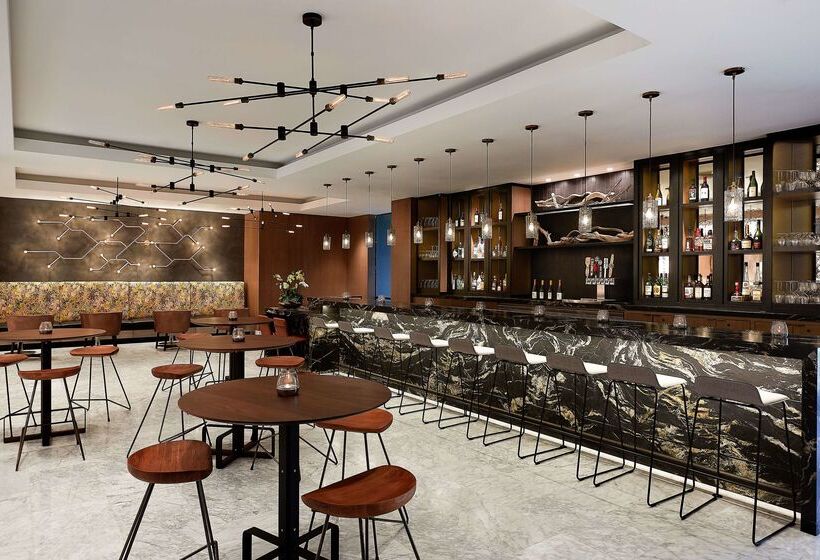 בית מלון כפרי Hyatt Regency Newport Beach West