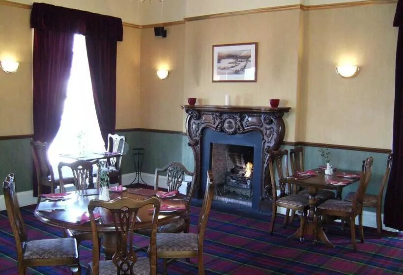Отель The Elgin Kintore Arms, Inverurie