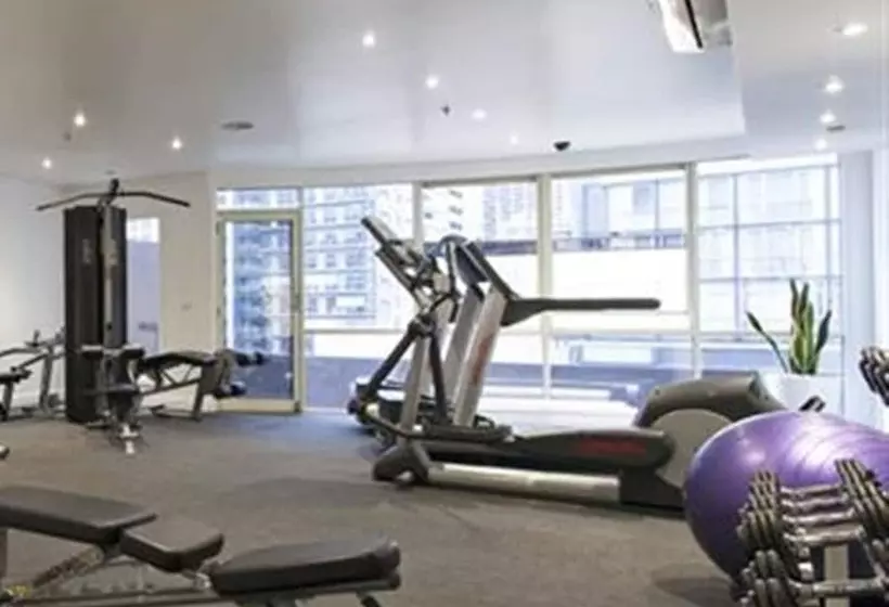 Отель Mantra On Little Bourke