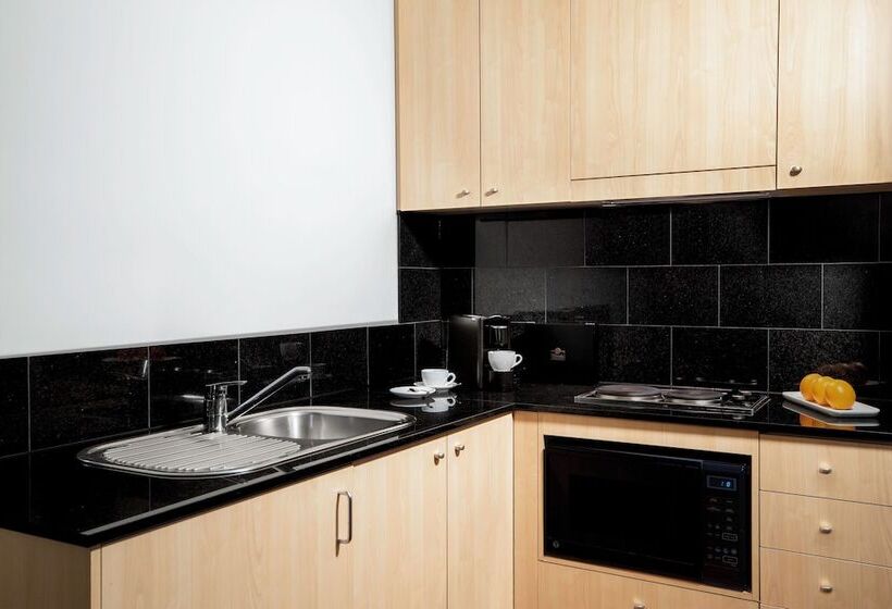 בית מלון כפרי Mantra On Little Bourke