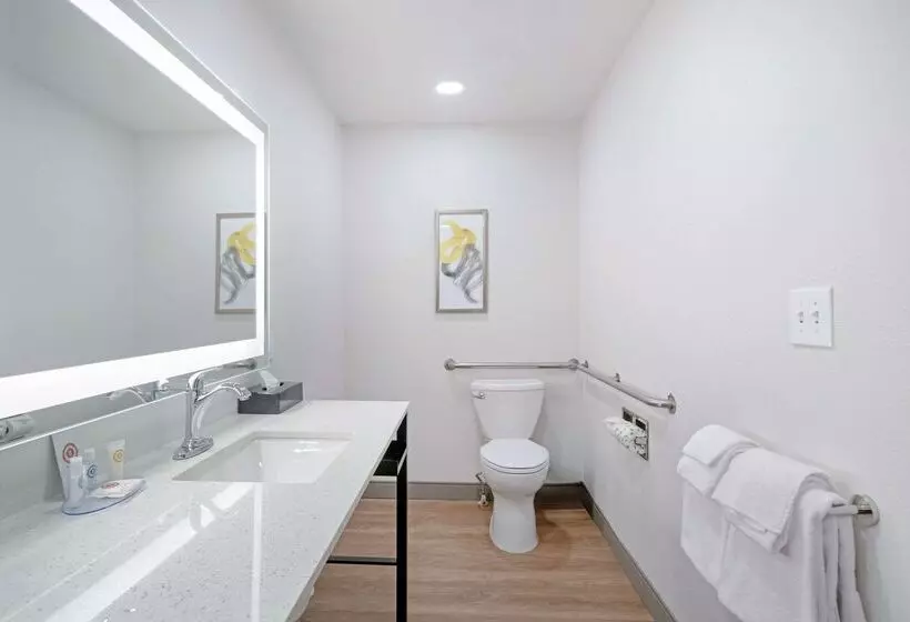 호텔 Comfort Suites Idaho Falls