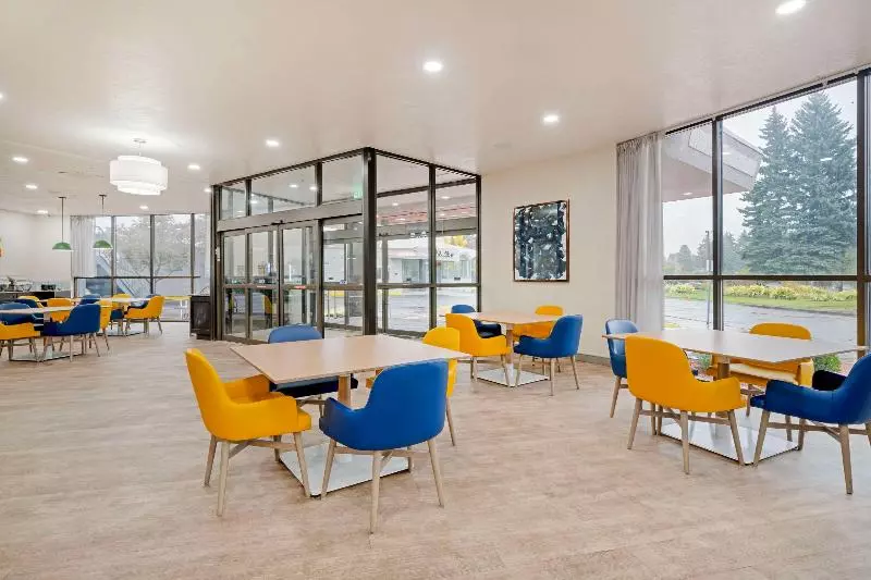 호텔 Comfort Suites Idaho Falls