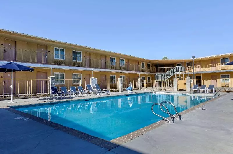 호텔 Comfort Suites Idaho Falls