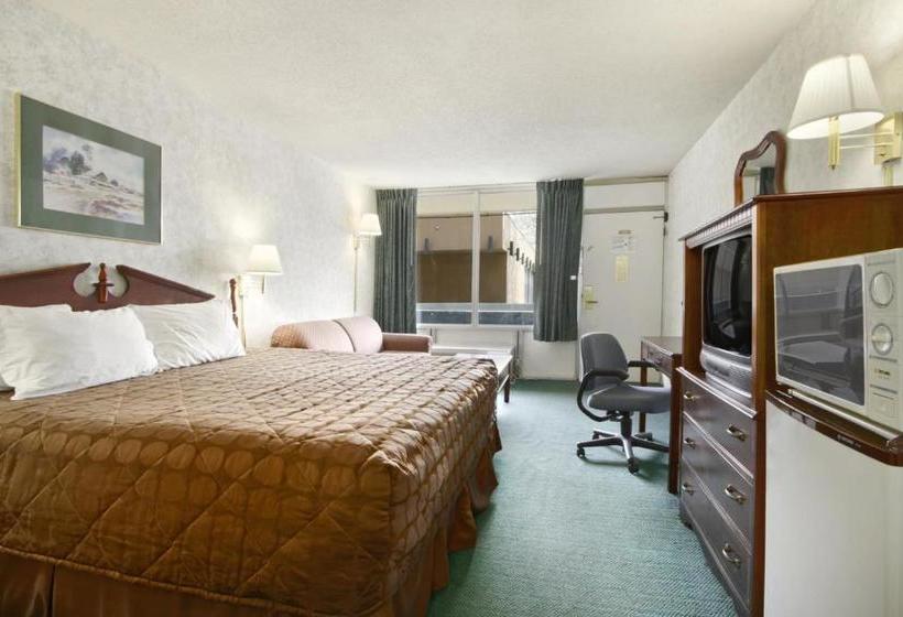 Hotel Ramada By Wyndham Roanoke