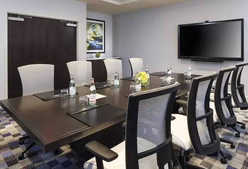 Отель Sheraton Bloomington