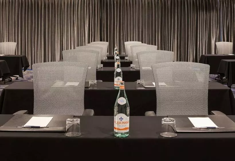 Отель Sheraton Bloomington