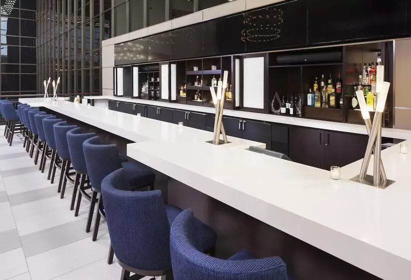 Отель Sheraton Bloomington