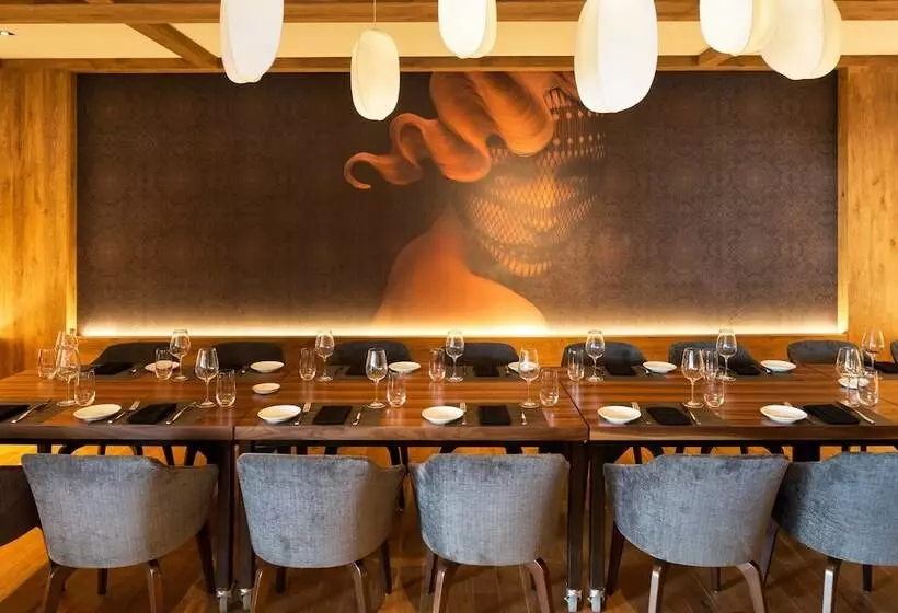 Отель Sheraton Bloomington